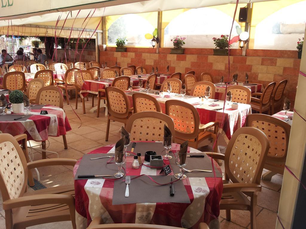 Le Grand Hotel أوبس المظهر الخارجي الصورة